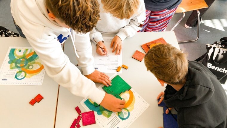 Schüler bei einem MINT-Workshop